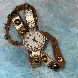 Wrap Around‎ Watch